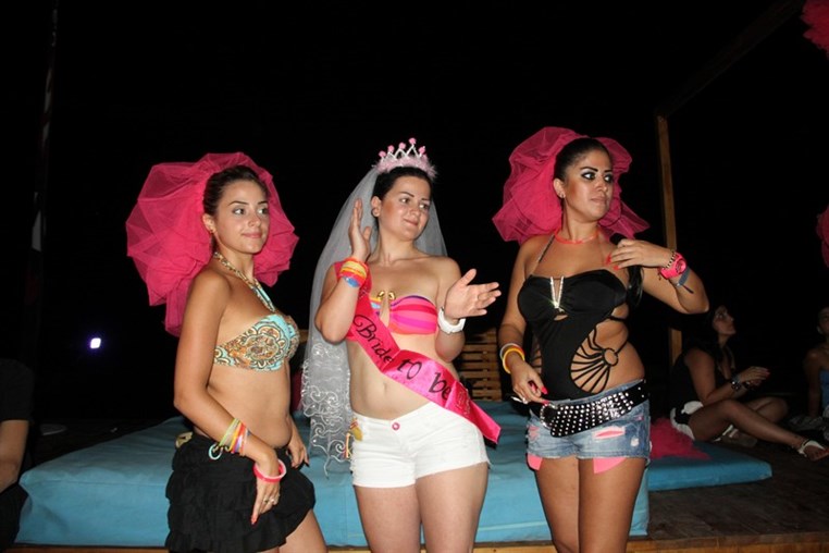 Lebanon Largest FOAM Party 3 (1)